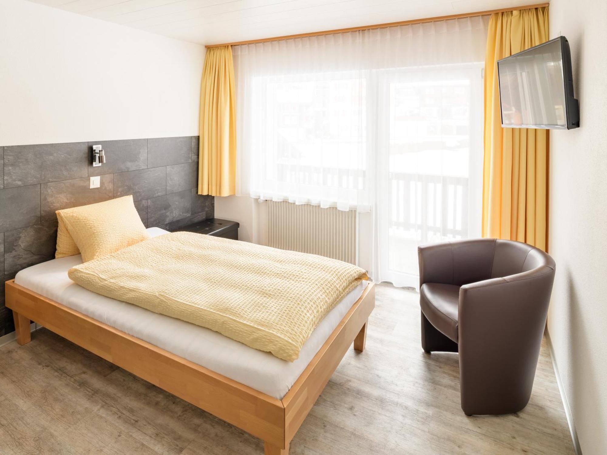 Hotel Alpha Grächen Buitenkant foto