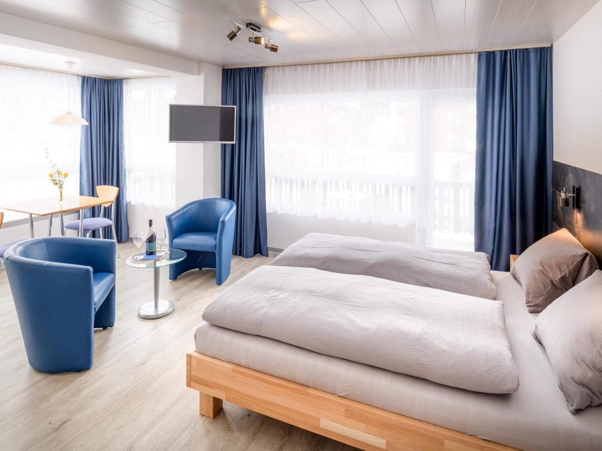 Hotel Alpha Grächen Buitenkant foto